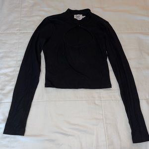 Never worn Princess Polly Carenza top in black, size 4.